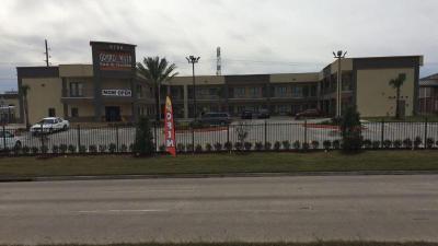 Grand Villa Inn & Suites- Humble
