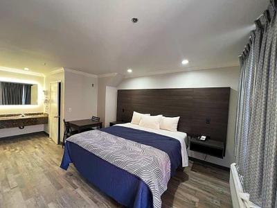 Cloud 9 Inn Lax