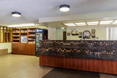 Richland Inn & Suites