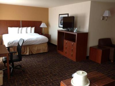 Richland Inn & Suites