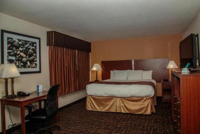 Richland Inn & Suites