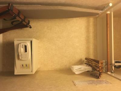 Cow Hollow Inn & Suites