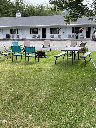 Colonial Motel