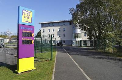 First Inn Hotel Les Ulis