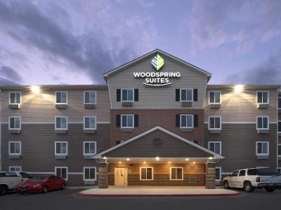 Woodspring Suites Kansas City Stadium