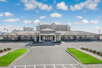 Barefoot Resort & Yacht Club