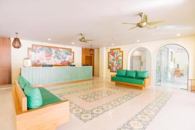 The Pineapple Hotel (SHA)