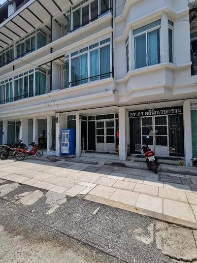 RatchadaSuthisan Day & Longstay by ZUZU