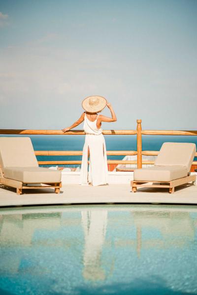 Pilos Suites