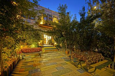 Maron Stone House