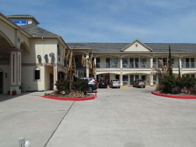 America's Inns & Suites Willowbrook