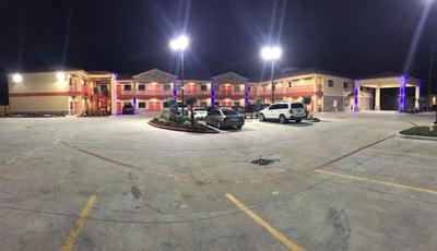 Scottish Inn & Suites - IAH Airport