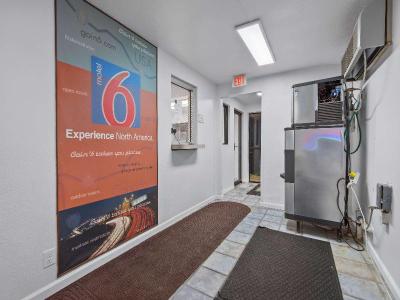 Motel 6 Normal, IL - Bloomington Area