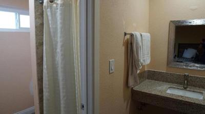 Holly Crest Hotel - Los Angeles, LAX Airport