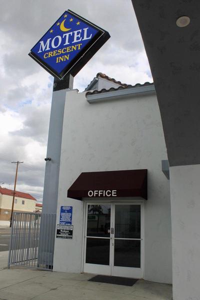 Crescent Inn