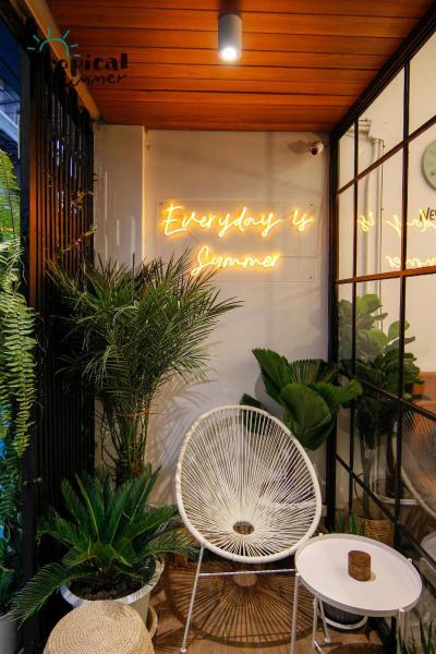 Tropical Summer Hostel