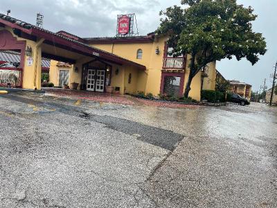 America's Inn - Houston