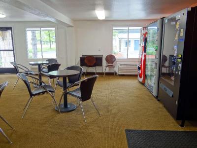 Motel 6 Erie, PA