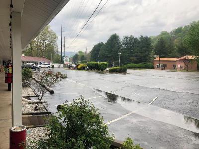 Laurel Park Inn
