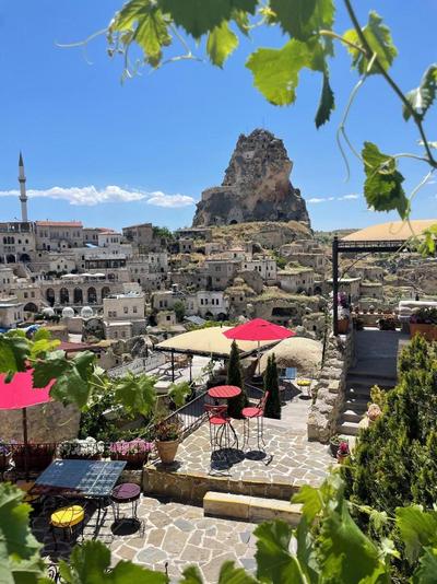 Hezen Cave Hotel
