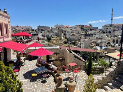 Hezen Cave Hotel