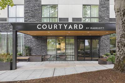 Courtyard By Marriott Seattle Northgate
