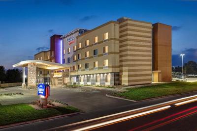 Fairfield Inn & Suites by Marriott Locust Grove I-