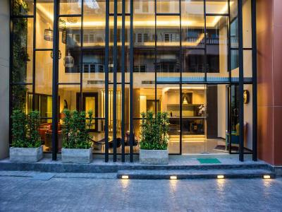 Aim House Bangkok Hotel