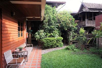 Tiptopthai House by ZUZU
