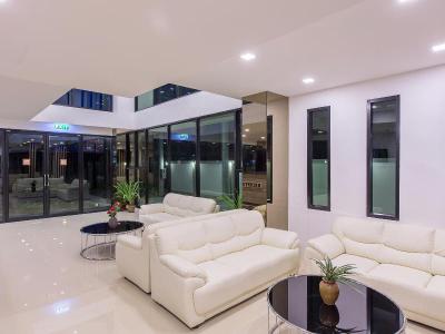 B2 Ubon Boutique & Budget Hotel