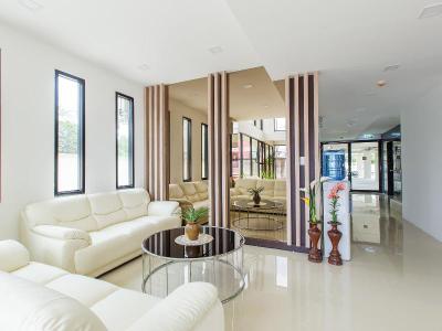 B2 Ubon Boutique & Budget Hotel