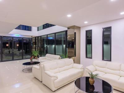 B2 Ubon Boutique & Budget Hotel