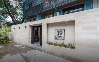 39 Living