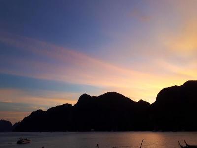 Phi Phi Rimlay Cottage