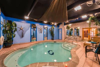 Inn of the Dove Romantic Suites with Jacuzzi & Fir