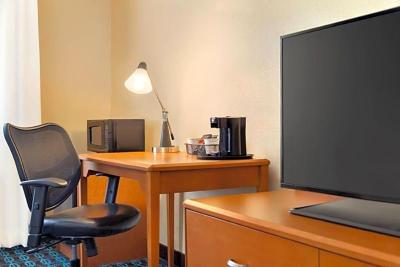 Fairfield Inn & Suites Toledo Maumee