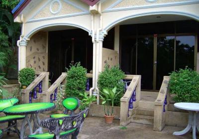 Oyo 851 On Hill Residence Patong
