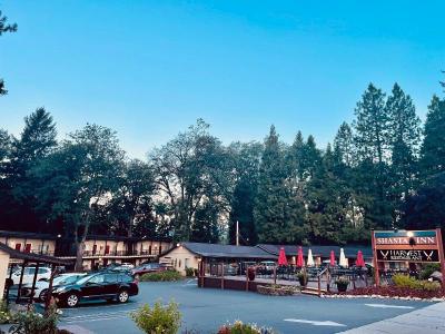 Shasta Inn