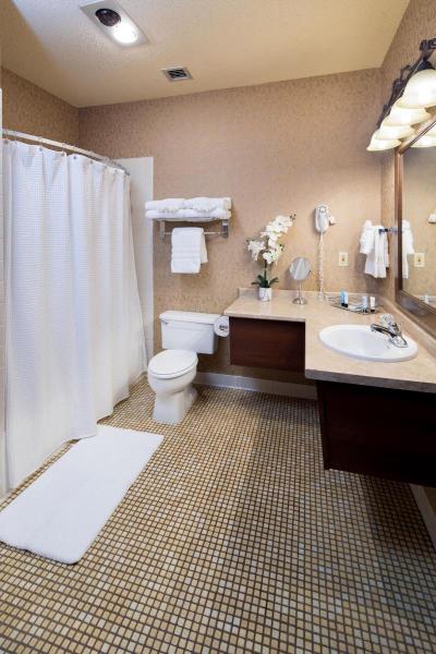 Grand Gateway Hotel