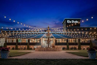 The Drake Oak Brook, Autograph Collection
