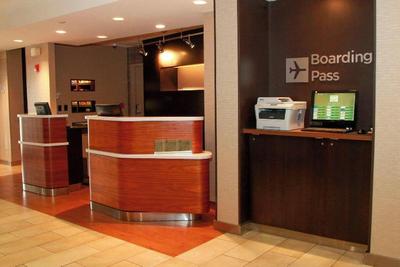 Courtyard By Marriott Chesapeake