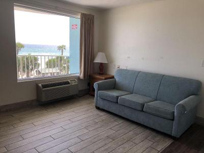 Holiday Terrace Beachfront Hotel, a By The Sea Res
