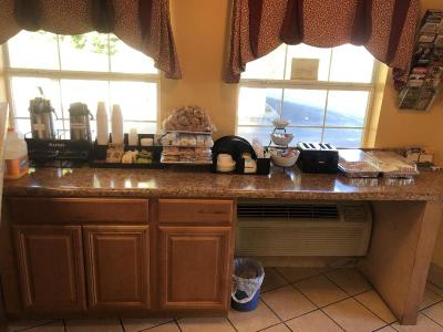 Pin Oak Parkway Inn