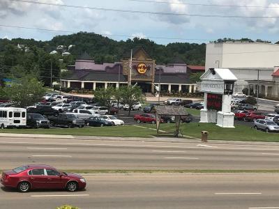 Pin Oak Parkway Inn