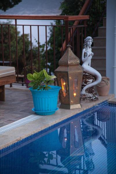 Sunset Villa Hotel
