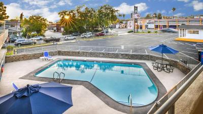 Sea Rock Inn - Long Beach