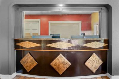 Rodeway Inn & Suites Saginaw MI
