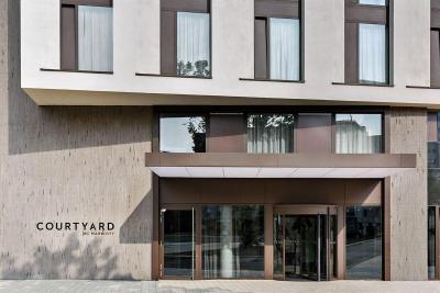 Courtyard By Marriott Hamburg City