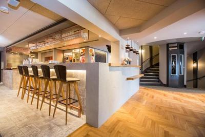 Hotel Ba Hler