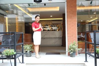 Rose Nana Hotel